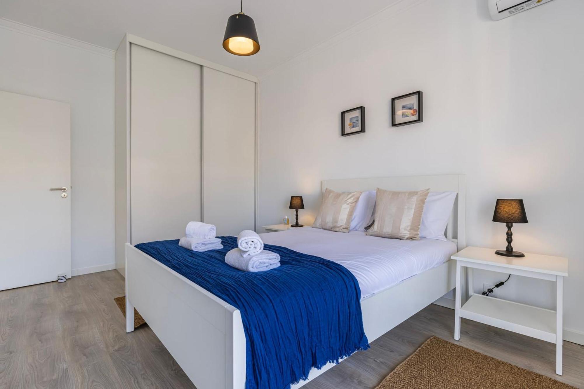 Urban Elegance Apartment Алмада Экстерьер фото