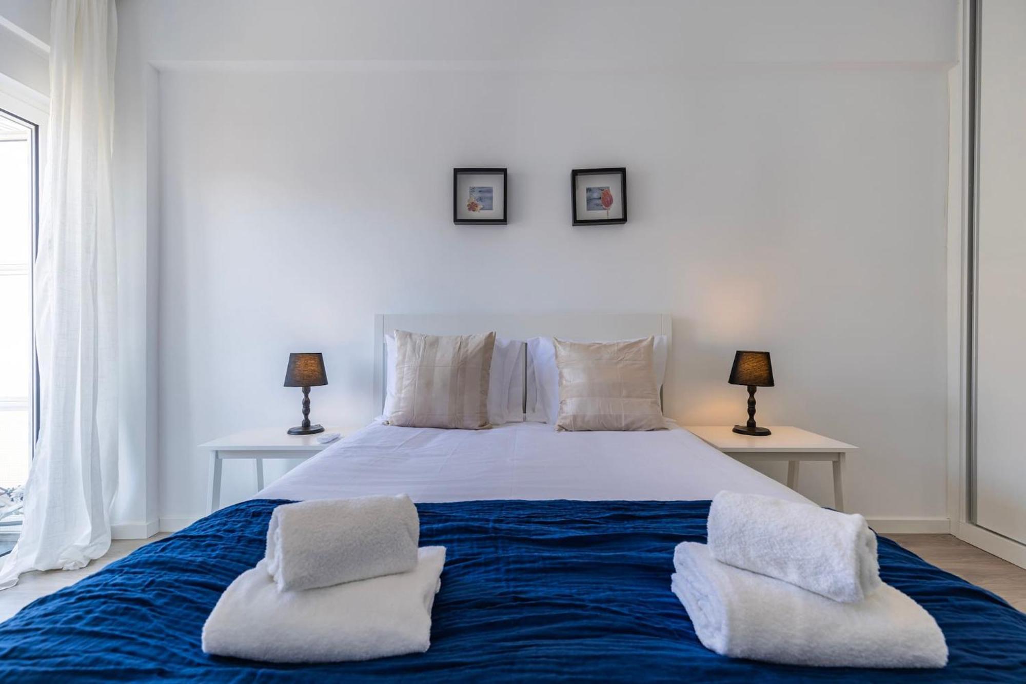 Urban Elegance Apartment Алмада Экстерьер фото